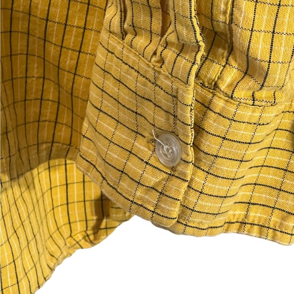 ADDRESS UNKNOWN AUTHENTIC, XL, BLACK /YELLOW, LONG SLEEVE BUTTON DOWN. - Picture 6 of 9
